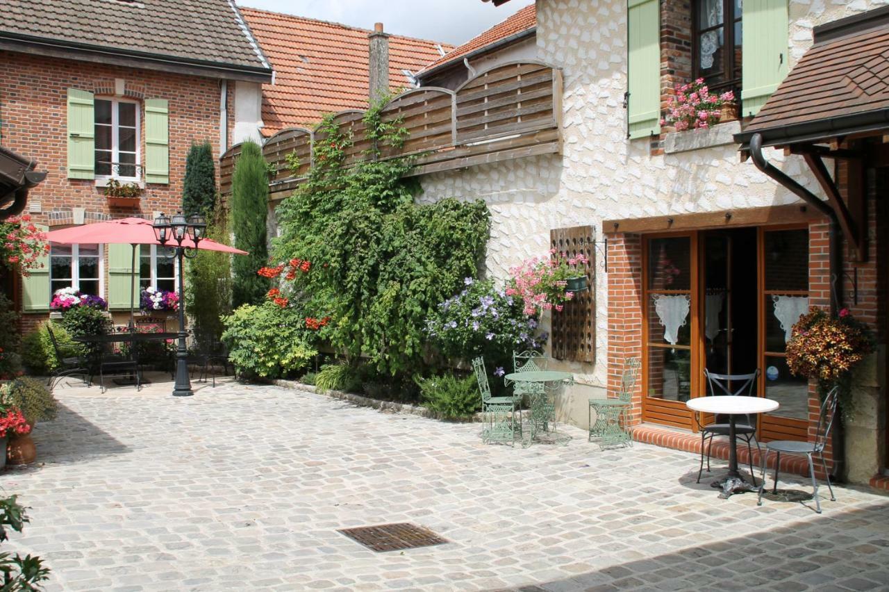 Chambres D'Hotes : La Cour D'Etrepy Le Mesnil-sur-Oger Exterior photo